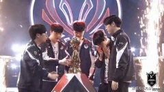 LOL历史最强战队诞生！23连胜拿下MSI冠军Faker被对位FMVP